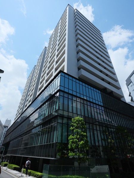 再開発が進む渋谷エリアに位置し、『渋谷』駅から徒歩3分の利便性。17階建てのタワーマンションで快適な都市生活を叶えます。