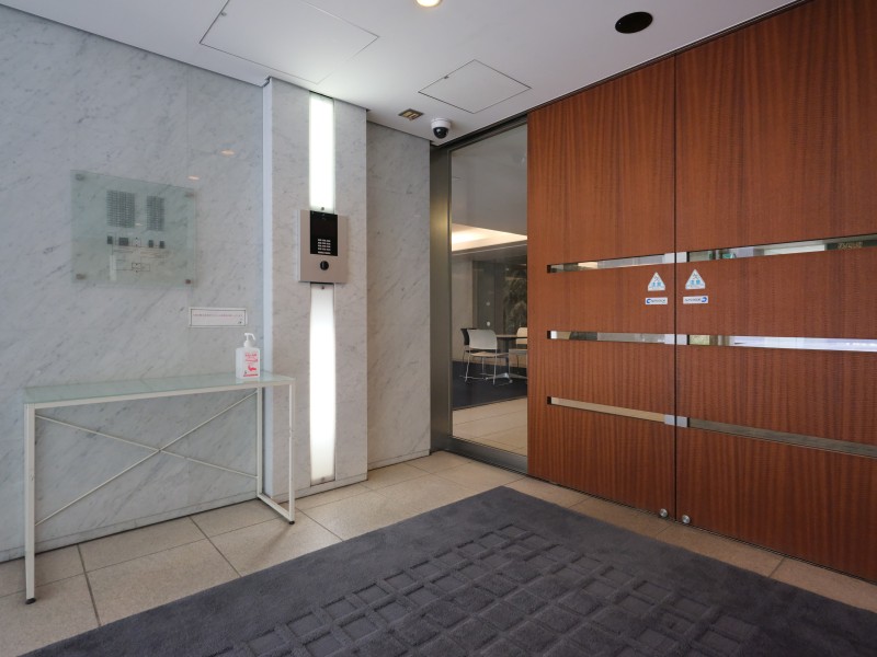 ◆オートロック◆居住者以外の侵入を拒み、不審者や不要なセールスを撃退することができます。安心感を得られるのも大きなポイントです。