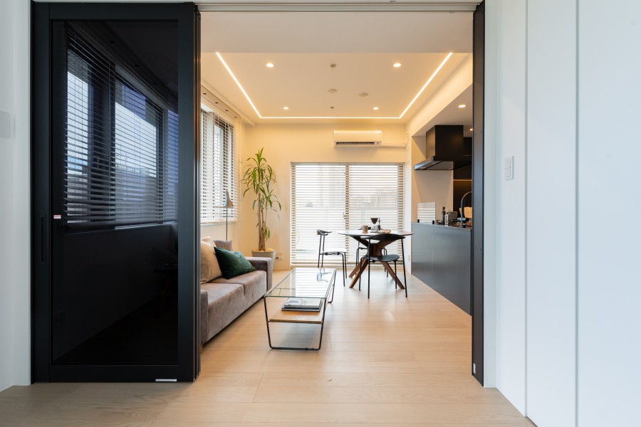 洋室2はリビングとレールのない引き戸で仕切られているので、お掃除がしやすくノイズレスな設計です。