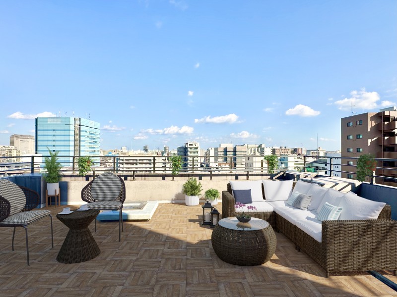 ルーフバルコニーにはスロップシンクがあります。汚れた靴やお洋服を洗うことができます。ゆとりのある広さを誇るルーフバルコニーは、たっぷりの自然光が注がれ、爽やかな風が通り抜ける上質な空間です。(家具やウッドデッキはイメージです。)