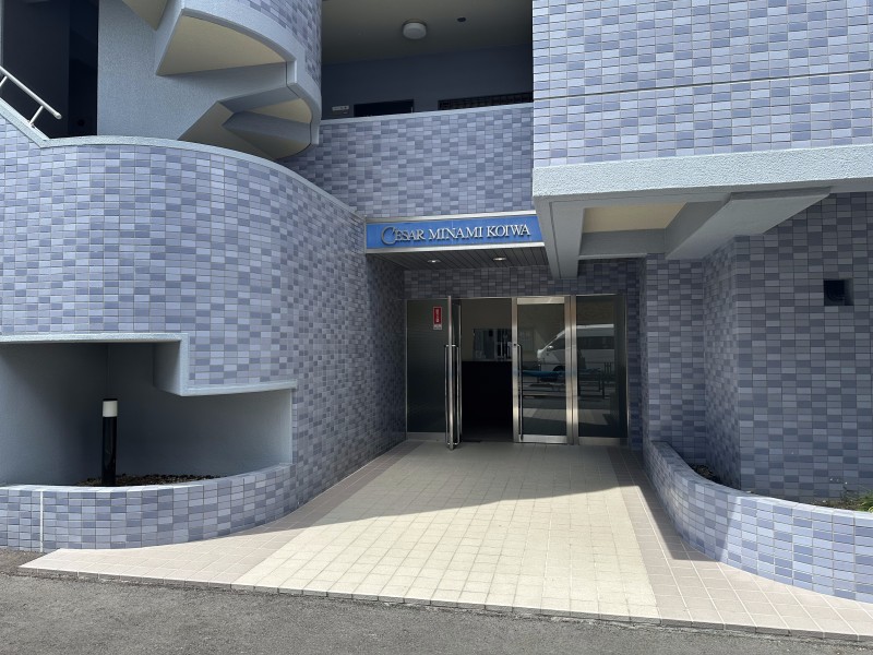 清掃が行き届き綺麗に保たれたエントランスなので、毎日気持ちよく出入りができそうです。快適な共用部が安らぎに満ちた暮らしへ誘います。