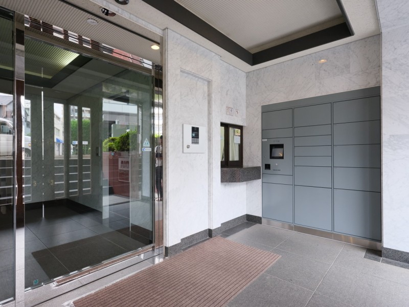 ◆オートロック◆居住者以外の侵入を拒み、不審者や不要なセールスを撃退することができます。安心感を得られるのも大きなポイントです。