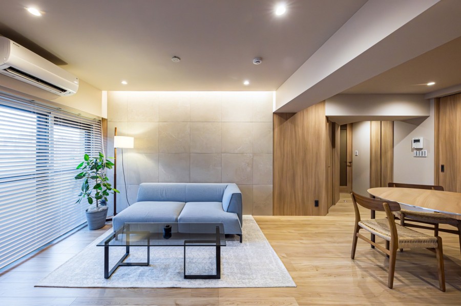 お部屋は自然の優しい温もりを添えた居心地の良い内装に仕上がりました。多彩な豊かさが紡ぎ、穏やかな時間が流れます。