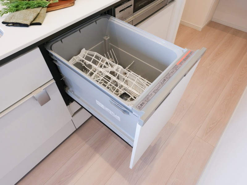 ◆食器洗い機◆家事の時間を短縮できる優れもの。さらに節水・節約を同時に行うことができるので、大変人気があり重宝します。