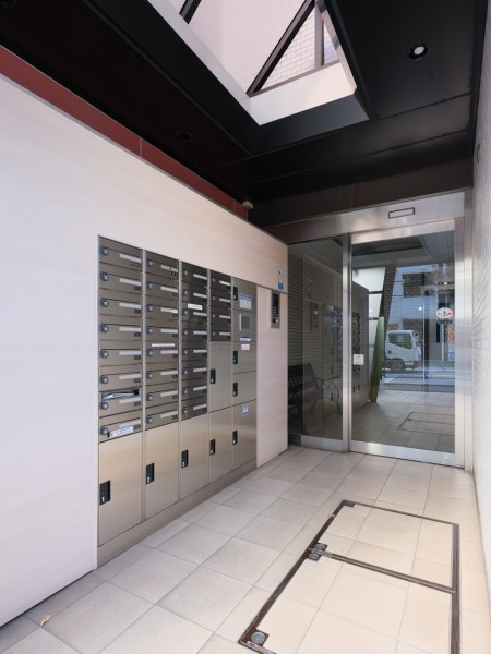 ◆宅配ボックス◆24時間いつでも荷物を受け取ることができるので、配達時間を気にせず過ごすことができます。対面での接触機会を最小限にでき、ウイルス対策の観点からも人気の設備です。