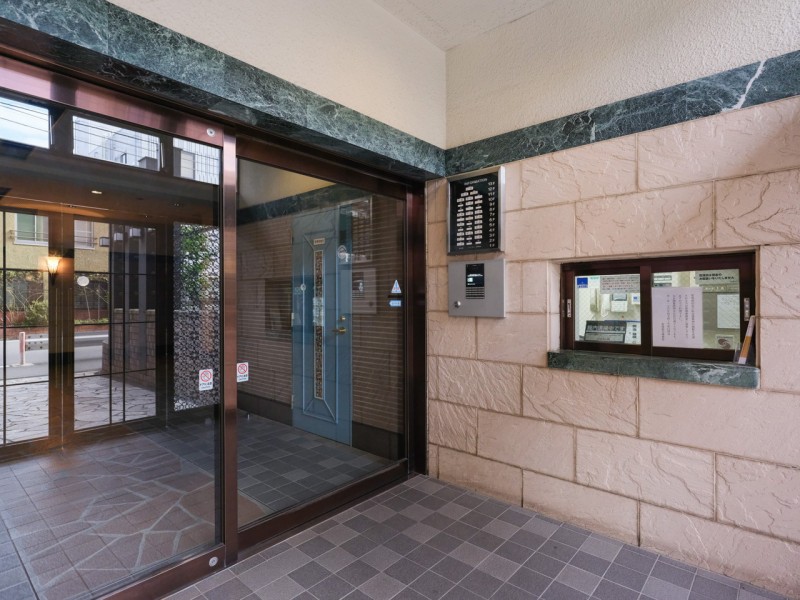 ◆オートロック◆居住者以外の侵入を拒み、不審者や不要なセールスを撃退することができます。安心感を得られるのも大きなポイントです。