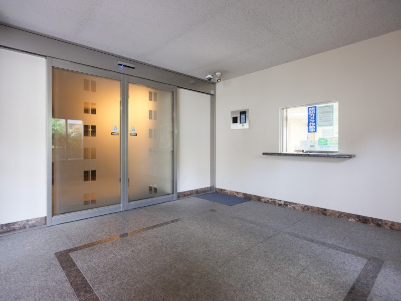 ◆オートロック◆居住者以外の侵入を拒み、不審者や不要なセールスを撃退することができます。安心感を得られるのも大きなポイントです。