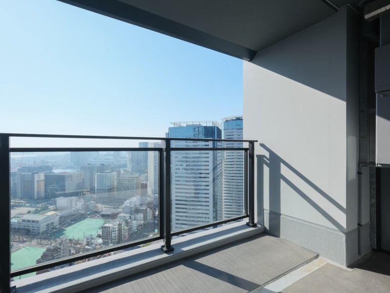 暮らしに大切な光と風を感じることができる南向きのバルコニーです。暮らしに大切な光と風をめいっぱい感じることができるリフレッシュスペースです。