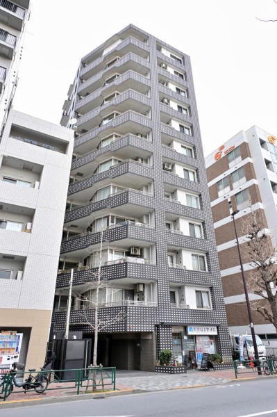 人気の立地『豊島区目白』アドレスに佇むマンションです。２０１６年１１月大規模修繕工事実施済の物件です。