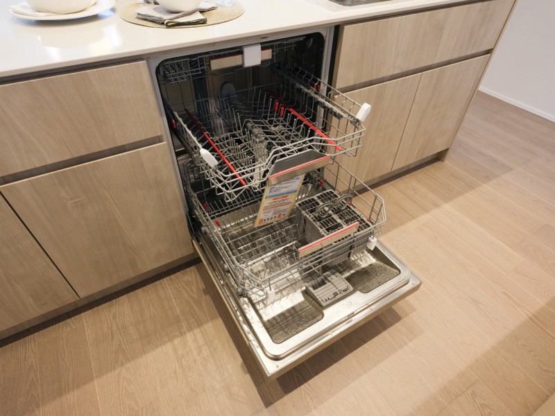 ◆食器洗い機◆家事の時間を短縮できる優れもの。さらに節水・節約を同時に行うことができるので、大変人気があり重宝します。