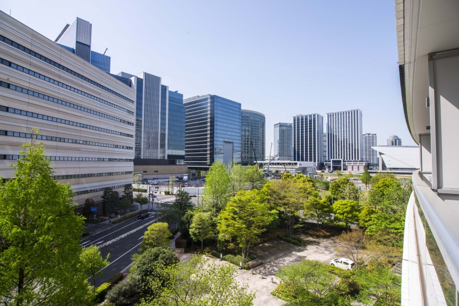 バルコニーからの眺望です。爽やかな風が吹き抜ける眺望です。