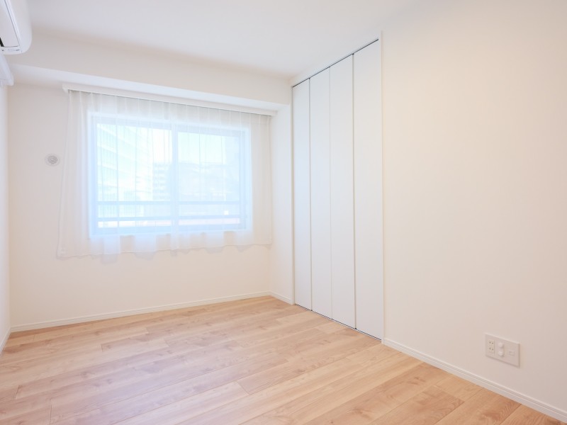 約5.4帖の洋室3もその他のお部屋と同様にクローゼット付きのため、居住スペースを広々とお使いいただけます。