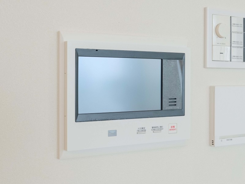 ◆TVモニター付インターホン◆訪ねてきた相手をモニター越しに確認でき、防犯対策に役立ちます。インターホン越しに話をすることが可能です。