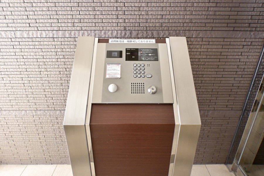 ◆オートロック◆居住者以外の侵入を拒み、不審者や不要なセールスを撃退することができます。安心感を得られるのも大きなポイントです。