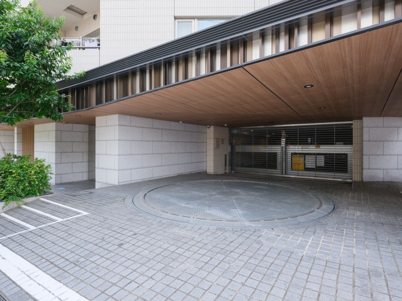 ◆駐車場◆ショッピングや旅行、レジャーが気軽に楽しめる駐車場を完備しています。※空き状況は変化することがございますのであらかじめご了承ください。