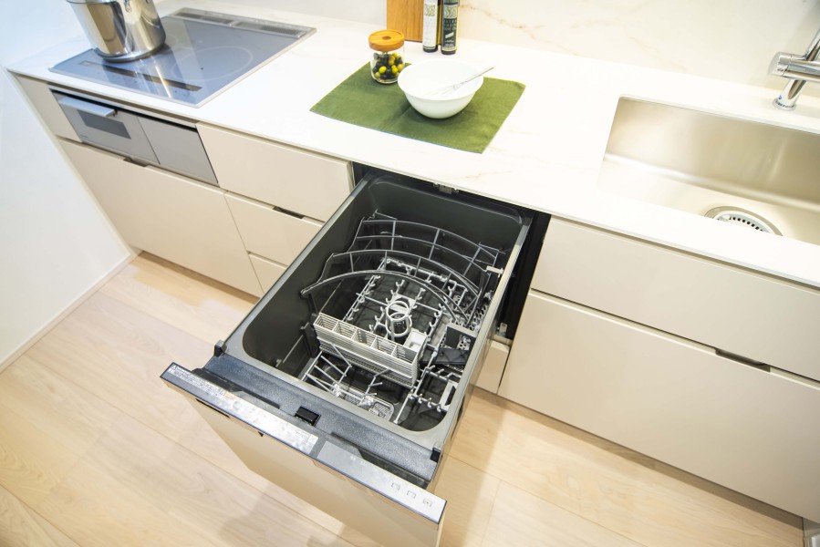 ◆食器洗い機◆家事の時間を短縮できる優れもの。さらに節水・節約を同時に行うことができるので、大変人気があり重宝します。