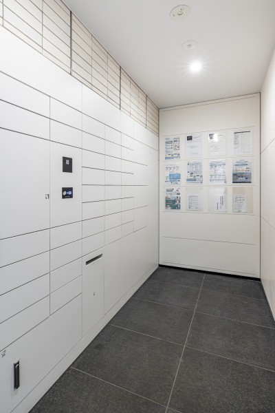 ◆宅配ボックス◆24時間いつでも荷物を受け取ることができるので、配達時間を気にせず過ごすことができます。対面での接触機会を最小限にでき、ウイルス対策の観点からも人気の設備です。