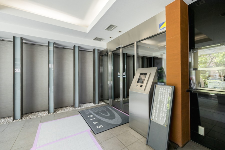 ◆オートロック◆居住者以外の侵入を拒み、不審者や不要なセールスを撃退することができます。安心感を得られるのも大きなポイントです。