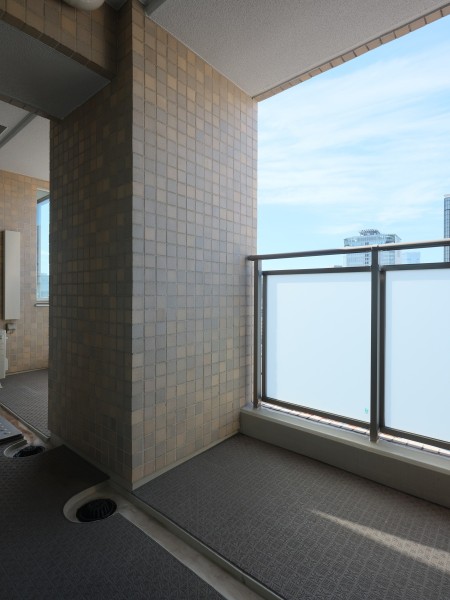 13階部分のため、陽当たり、通風良好なバルコニーです。心地よい風が感じられる、気分転換にぴったりな空間です。