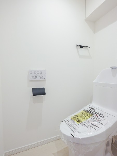 レストルームも上品さが宿る安らぎのスペースに仕上がりました。ホワイトを基調としているため清潔感があり、心が落ち着く空間になっています。