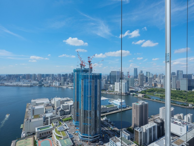 大きな空の先には『東京タワー』を望み、都会暮らしを満喫できそうです。都心ならではの夜景も楽しめそうですね。