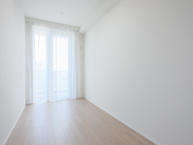 洋室3は約5.0帖の広さがあり、子供部屋や趣味のお部屋としてお使いいただけます。お勉強の息抜きにバルコニーに出て、気分転換をしたり景色を眺めることができます。