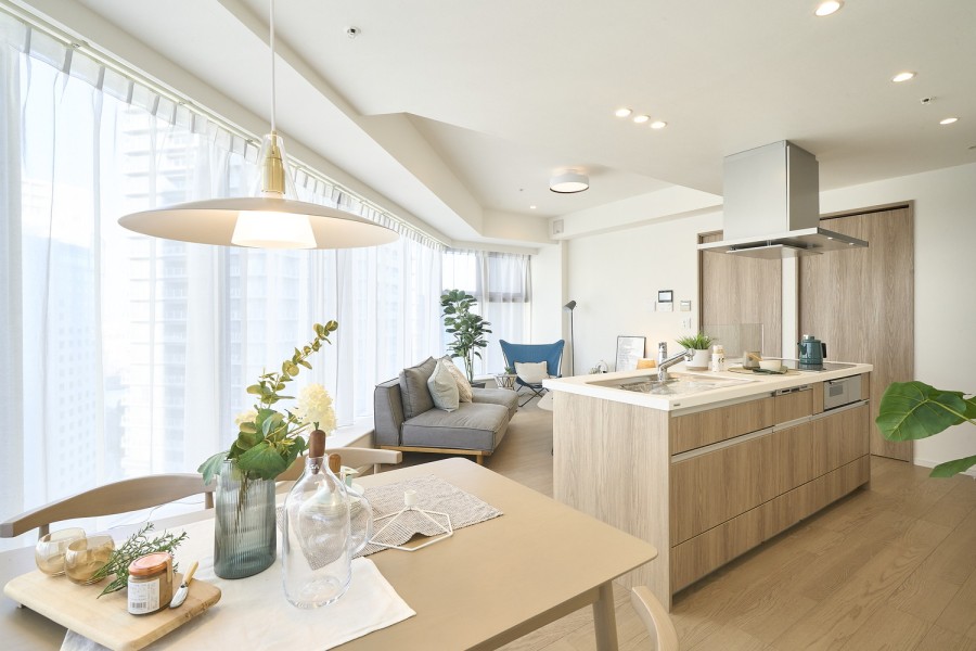 リビングダイニングには床暖房を新規設置しています。これからの足元が冷え込みがちな寒い季節も、快適にお過ごしいただけます。