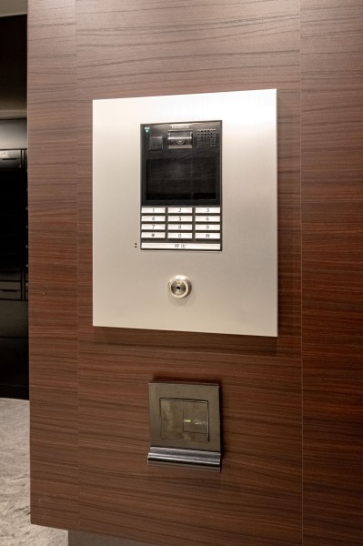 ◆オートロック◆居住者以外の侵入を拒み、不審者や不要なセールスを撃退することができます。安心感を得られるのも大きなポイントです。