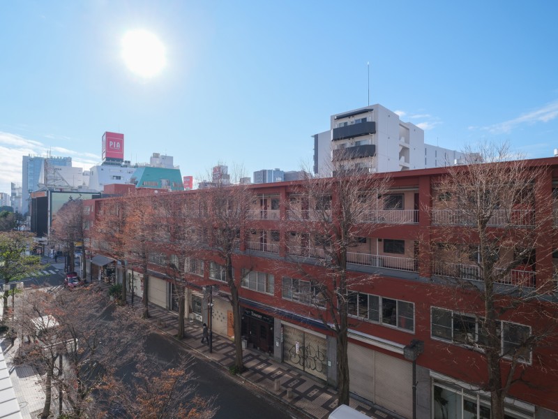 のびやかに広がる空が日常になり、至福の時間に包まれる住まいです。だんだんと変わっていく空の色を愉しみリフレッシュするのも良さそうですね。