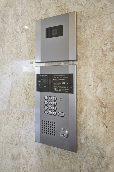 ◆オートロック◆居住者以外の侵入を拒み、不審者や不要なセールスを撃退することができます。安心感を得られるのも大きなポイントです。