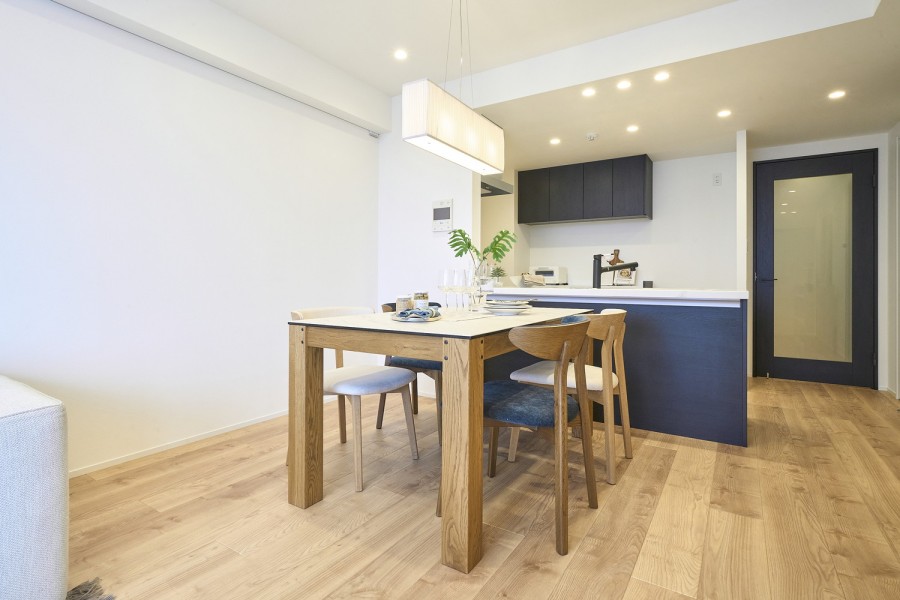 採用した素材を引き立てつつ、統一感も大事にした、丁寧にこだわったリノベーションを施しました。