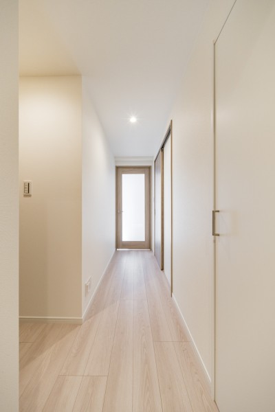 LDへ続く扉はガラス扉のため、より開放感がありスタイリッシュな印象へと仕上がりました。