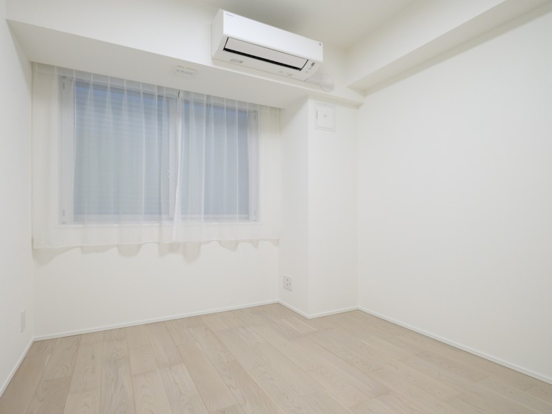 洋室2は、心地よい時間が流れるお部屋です。毎日が忙しいあなたもほっと一息つける安らぎの空間です。