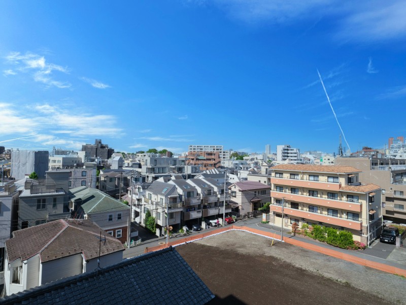 大きく広がる空が日常になり、至福の時間に包まれる住まいです。ほっと一息つき、日々をアップデートできそうです。