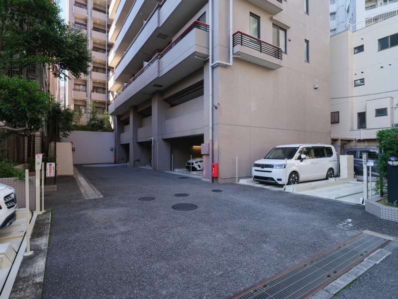 ◆駐車場◆ショッピングや旅行、レジャーが気軽に楽しめる駐車場を完備しています。