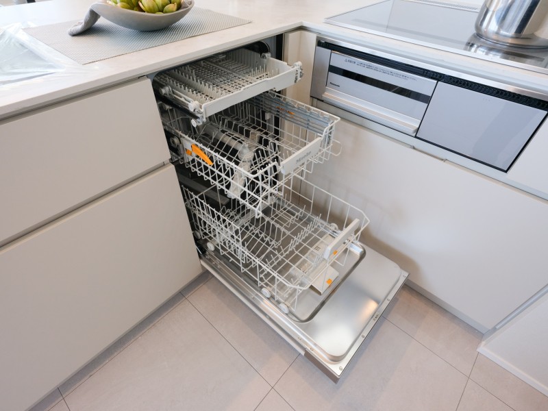 ◆食器洗い機◆家事の時間を短縮できる優れもの。さらに節水・節約を同時に行うことができるので、大変人気があり重宝します。