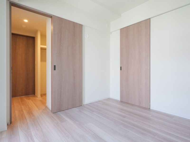 洋室1と洋室2はウォークスルークローゼットでつながっているため、お互いの部屋を行き来するのにも快適な間取りです。