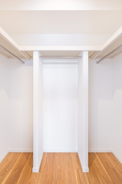 洋室各部屋にウォークインクローゼットを設置し、収納がしやすくなっています。お洋服や小物、お部屋に出しておきたくない物など隠すことができます。