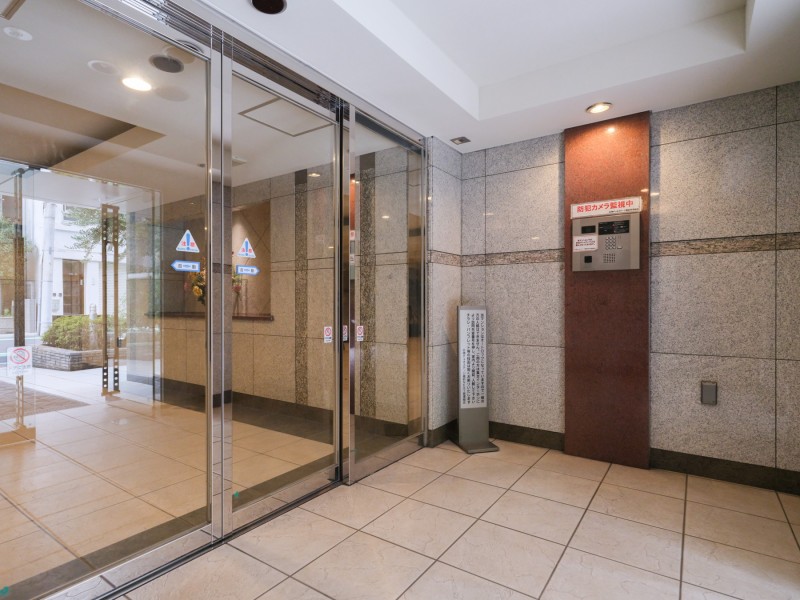 ◆オートロック◆居住者以外の侵入を拒み、不審者や不要なセールスを撃退することができます。安心感を得られるのも大きなポイントです。