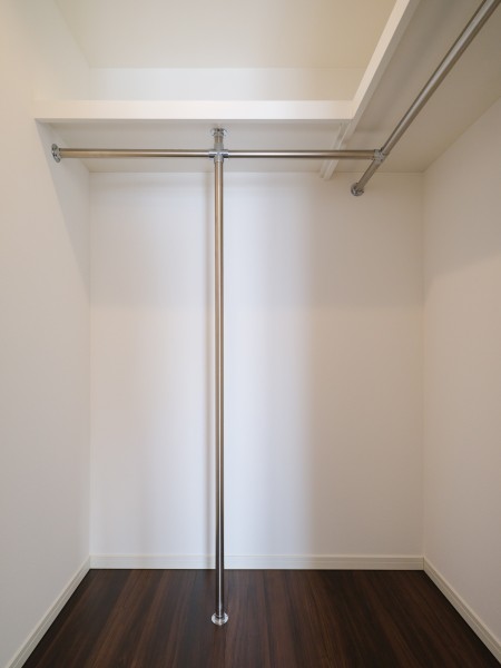 洋室1と洋室2には頼もしい収納力を持つウォークインクローゼットを備え付けました。居室部分を広々とお使いいただけます。