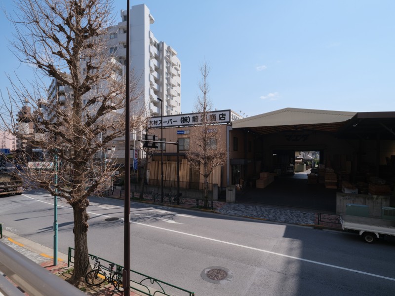 落ち着いた雰囲気の街並みと変わりゆく空の色を楽しみながら日々をアップデートできそうです。