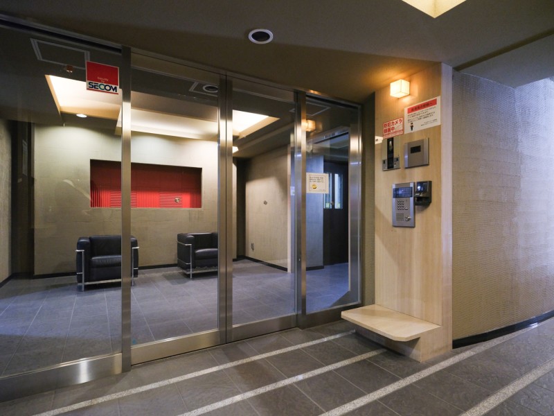 ◆オートロック◆居住者以外の侵入を拒み、不審者や不要なセールスを撃退することができます。安心感を得られるのも大きなポイントです。