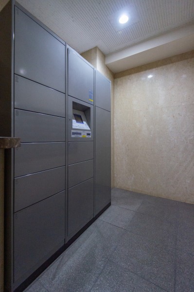 ◆宅配ボックス◆24時間いつでも荷物を受け取ることができるので、配達時間を気にせず過ごすことができます。対面での接触機会を最小限にでき、ウイルス対策の観点からも人気の設備です。