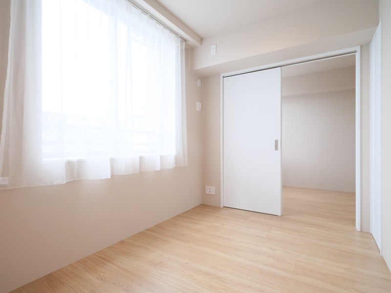 洋室2は、リビングと洋室3からアクセスできる回遊性の高いお部屋です。