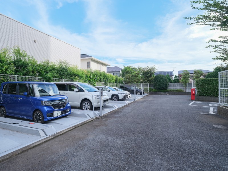 ◆駐車場◆ショッピングや旅行、レジャーが気軽に楽しめる駐車場を完備しています。※空き状況は変化することがございますのであらかじめご了承ください。